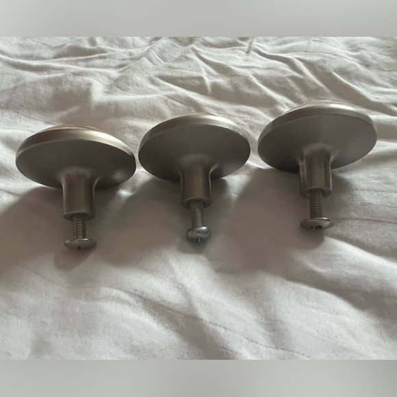 Land of Nod kitten knobs/drawer pulls - Picture 2 of 2